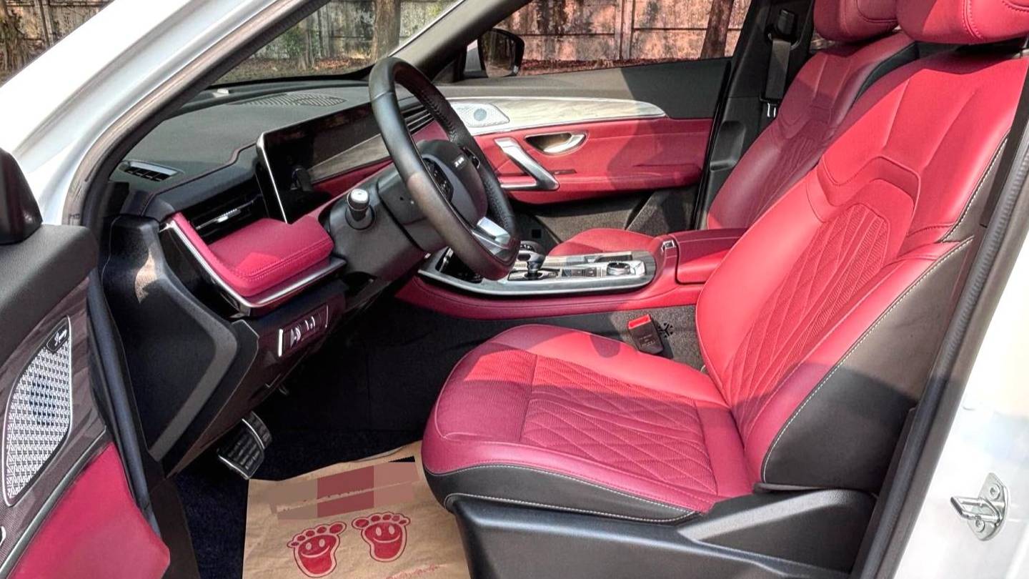 JETOUR 2023 X70 PLUS 1.5T DCT Hero PLUS 5-seater