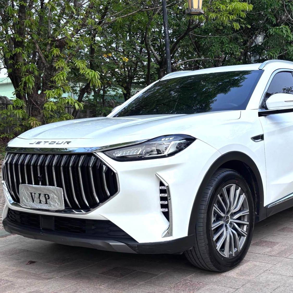 JETOUR 2023 X70 PLUS 1.5T DCT Hero PLUS 5-seater سيارة مستعملة