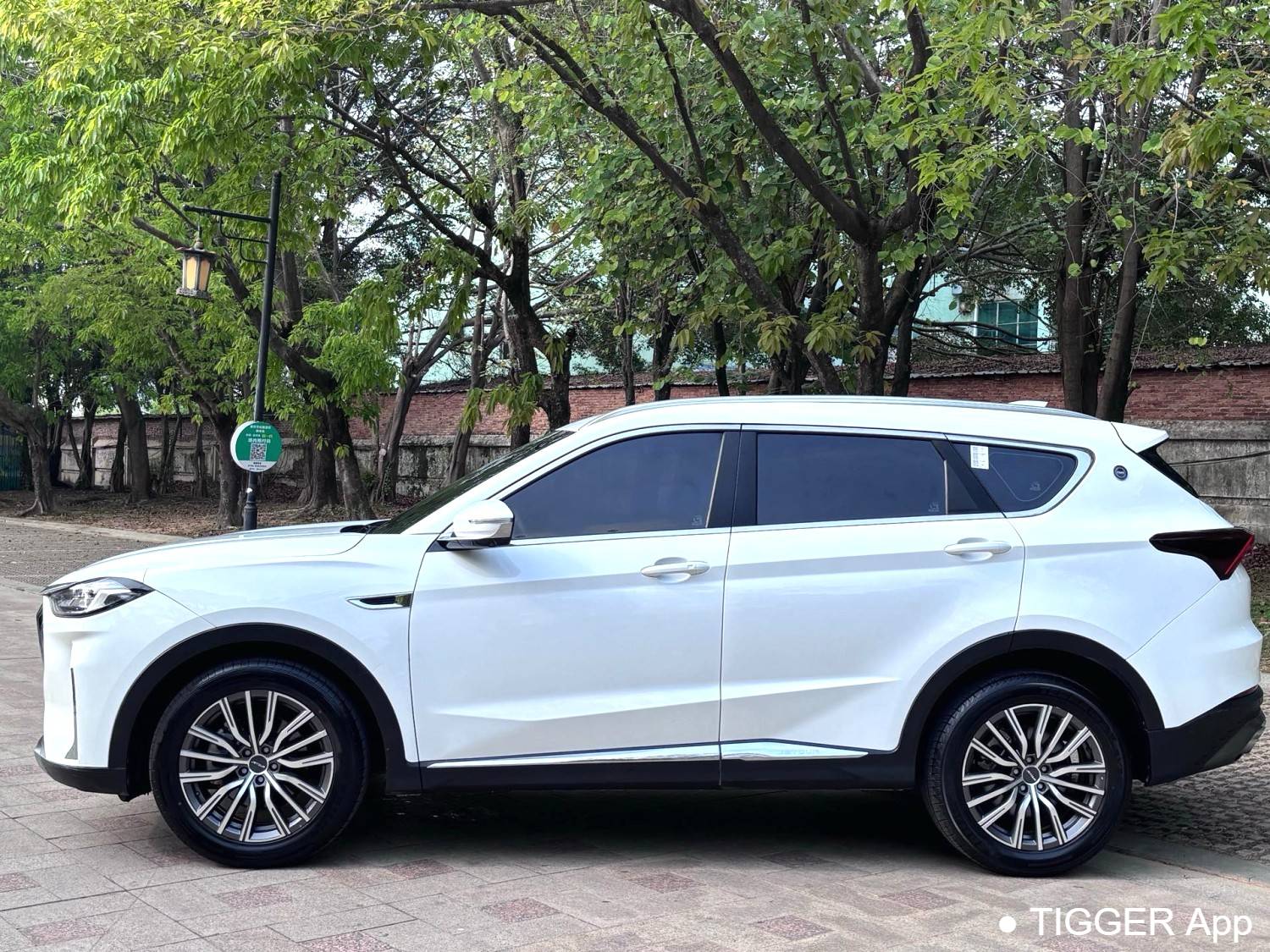 JETOUR 2023 X70 PLUS 1.5T DCT Hero PLUS 5-seater