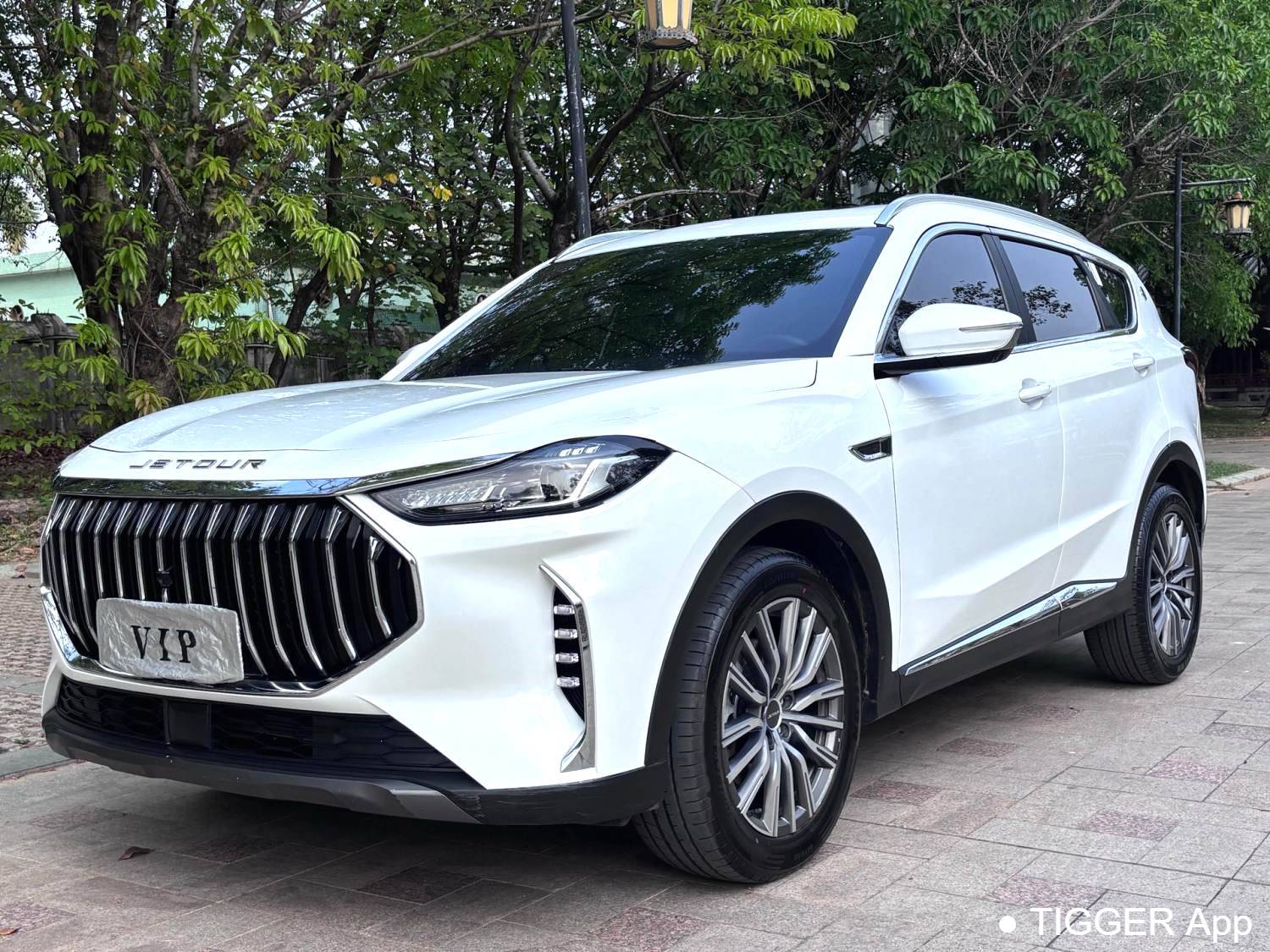 JETOUR 2023 X70 PLUS 1.5T DCT Hero PLUS 5-seater