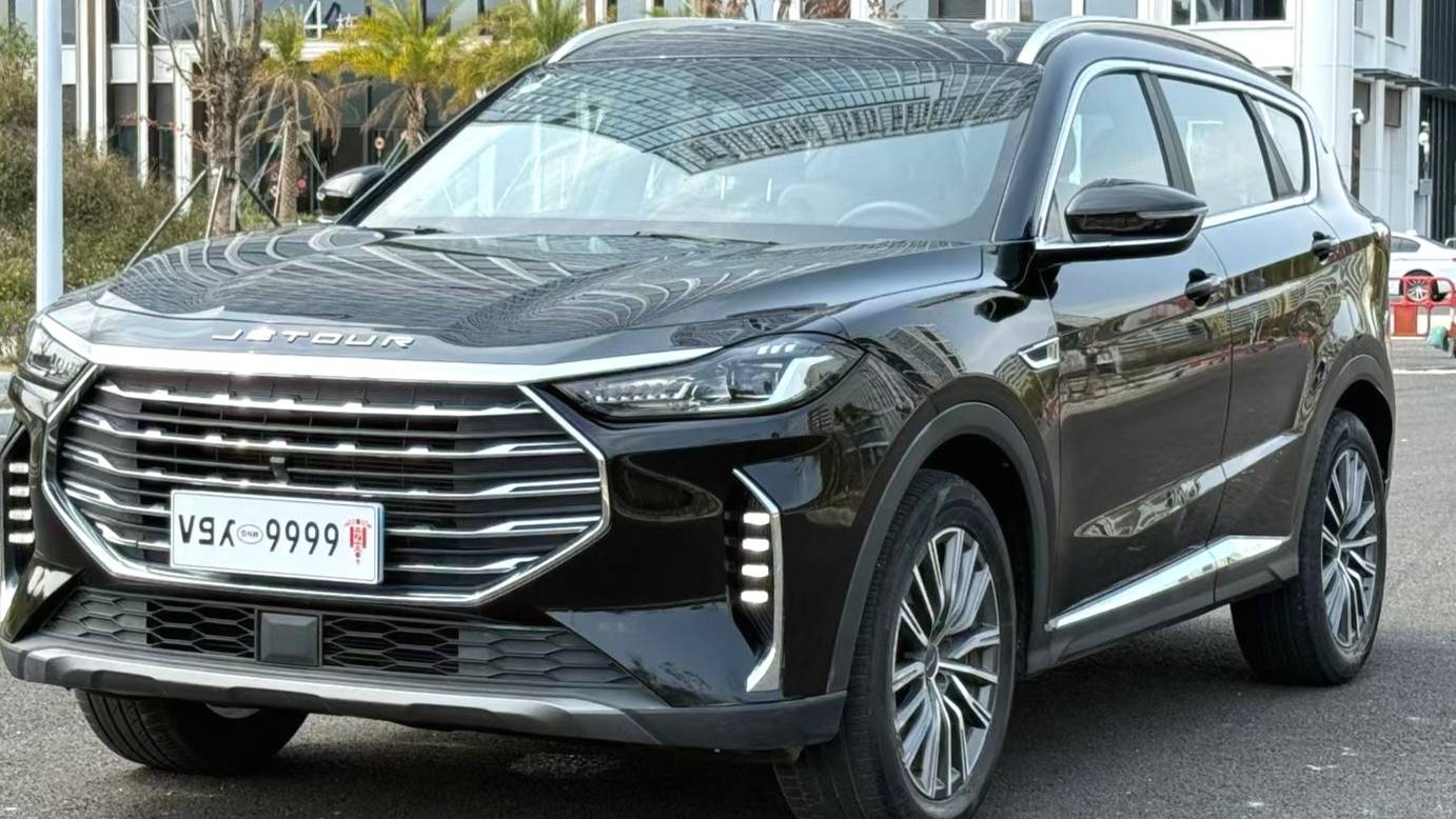 JETOUR 2023 X70 PLUS 1.5T DCT Self Strengthening PRO+7 seats