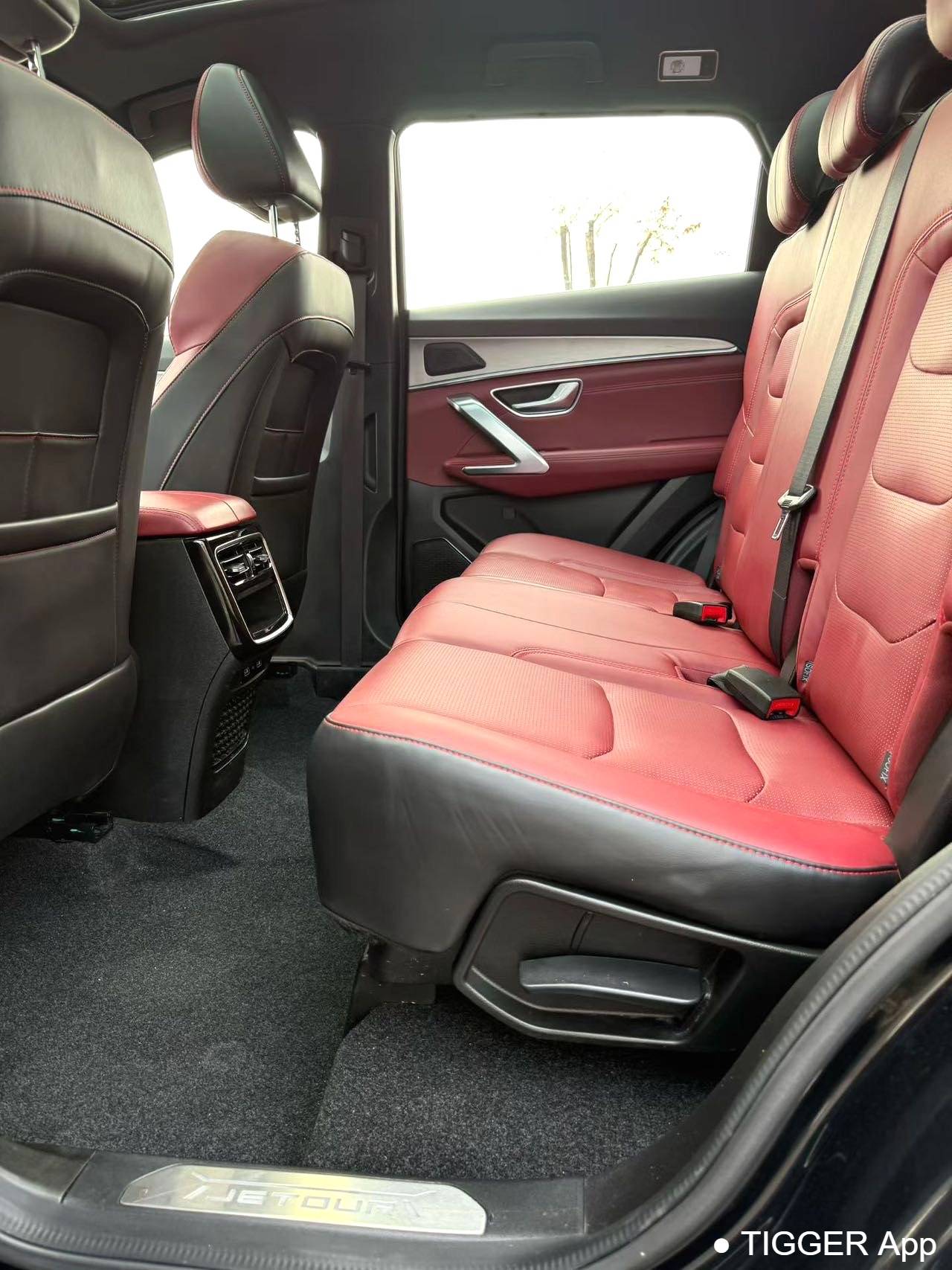 JETOUR 2023 X70 PLUS 1.5T DCT Self Strengthening PRO+7 seats