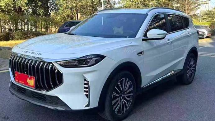 JETOUR 2024 X70 PLUS Champion Edition 1.5T DCT Champion PRO 5-seat