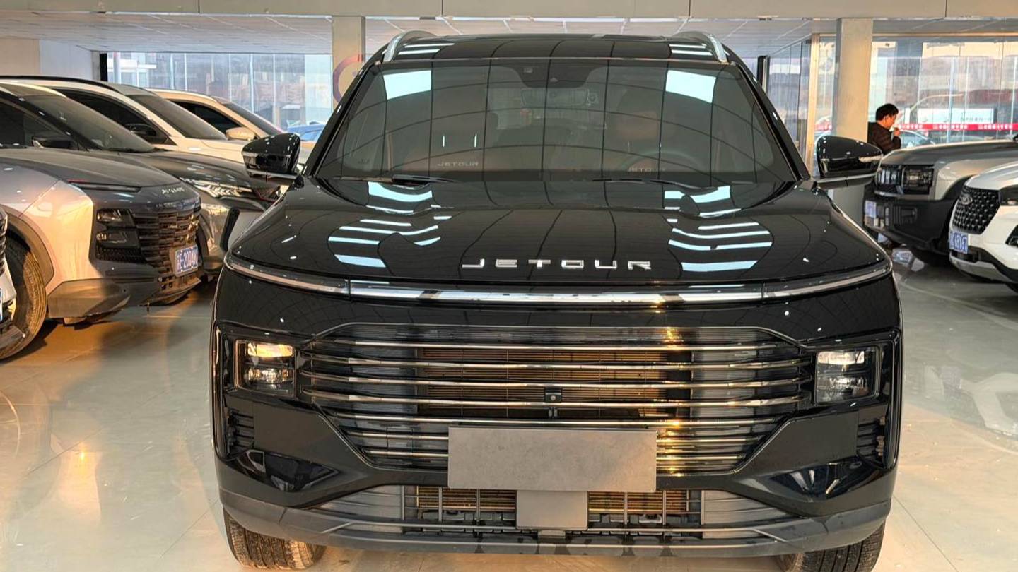 JETOUR 2025 X70 PLUS 1.5T Luxury Edition 7-seater