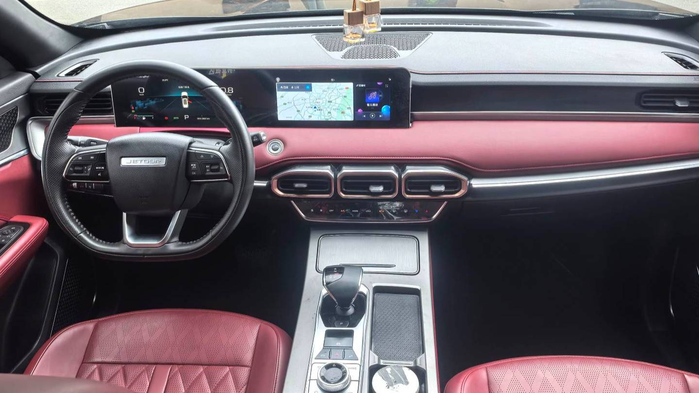 JETOUR 2024 X70 PLUS Champion Edition 1.5T DCT Champion MAX+7 seats