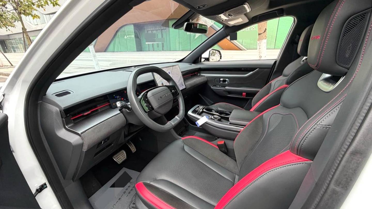 JETOUR 2023 DASHING i-DM‌ 1.5T DHT Lightning 01