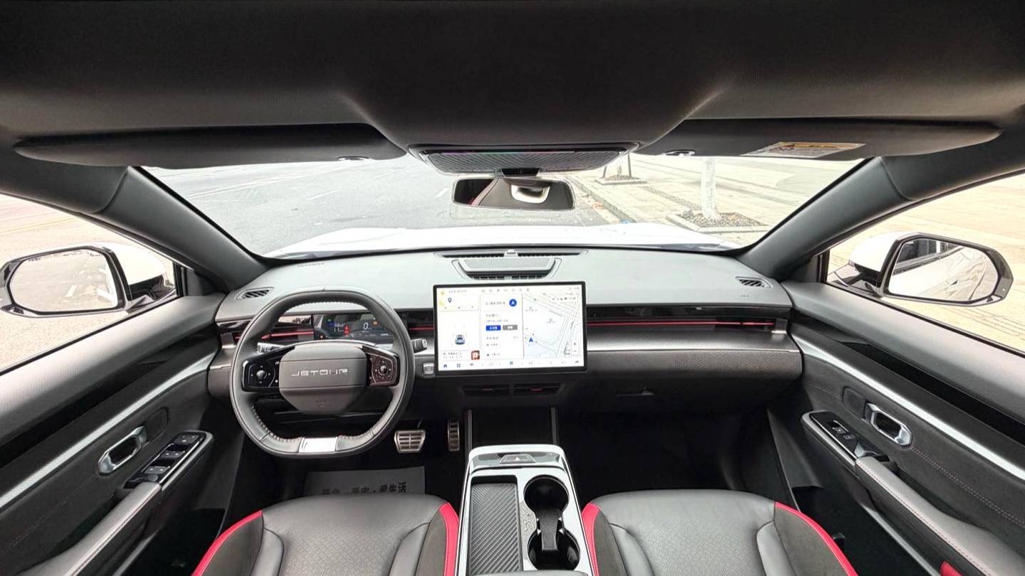 JETOUR 2023 DASHING i-DM‌ 1.5T DHT Lightning 01