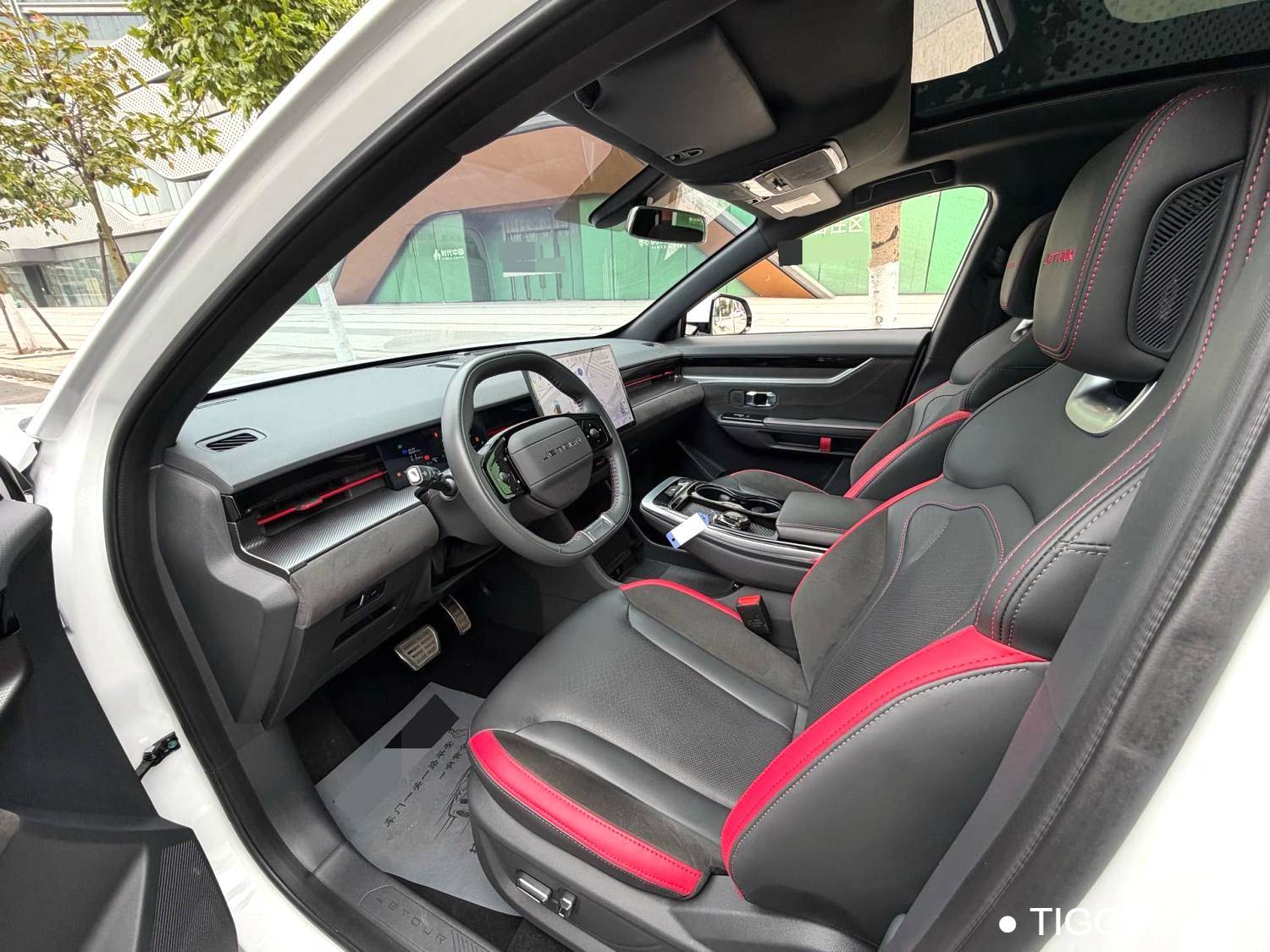 JETOUR 2023 DASHING i-DM‌ 1.5T DHT Lightning 01