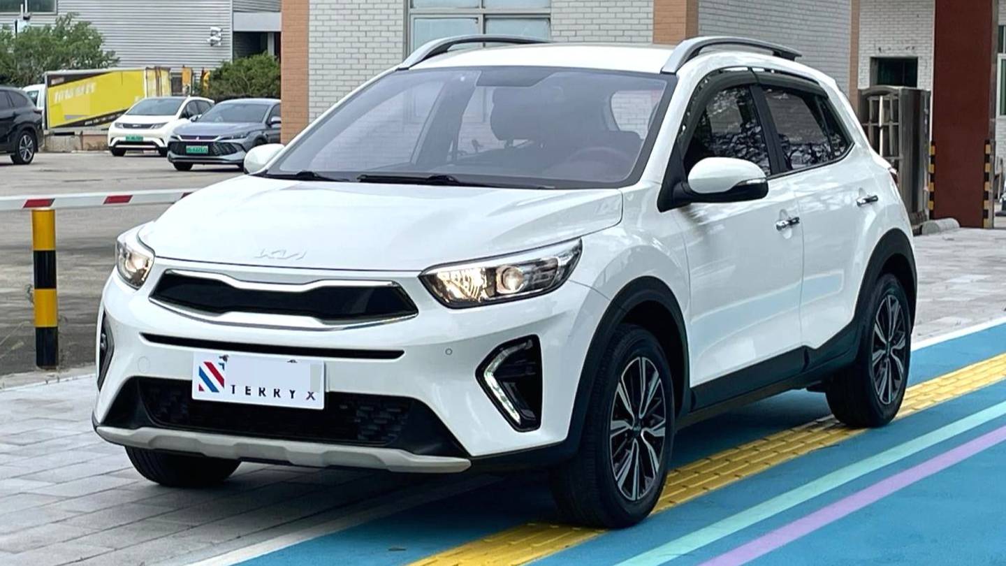 KIA 2021 Stonic 1.4L CVT sunroof model