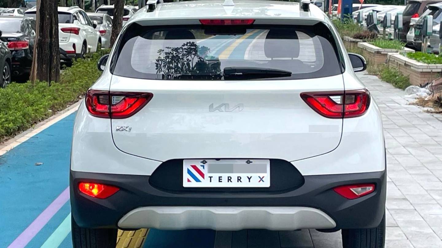 KIA 2021 Stonic 1.4L CVT sunroof model