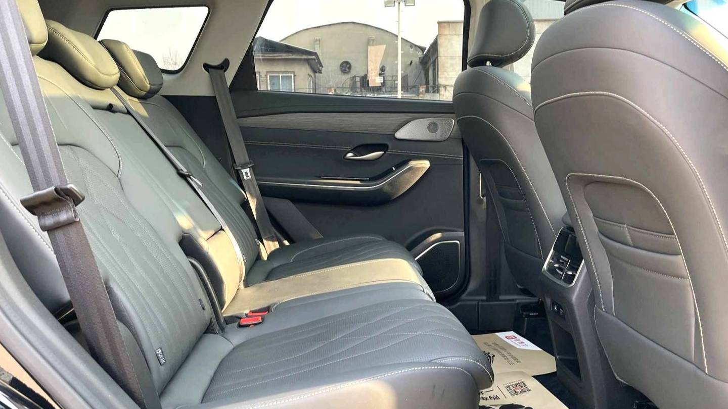 JETOUR 2023 L9 1.5TD 2DHT Air 5-seater