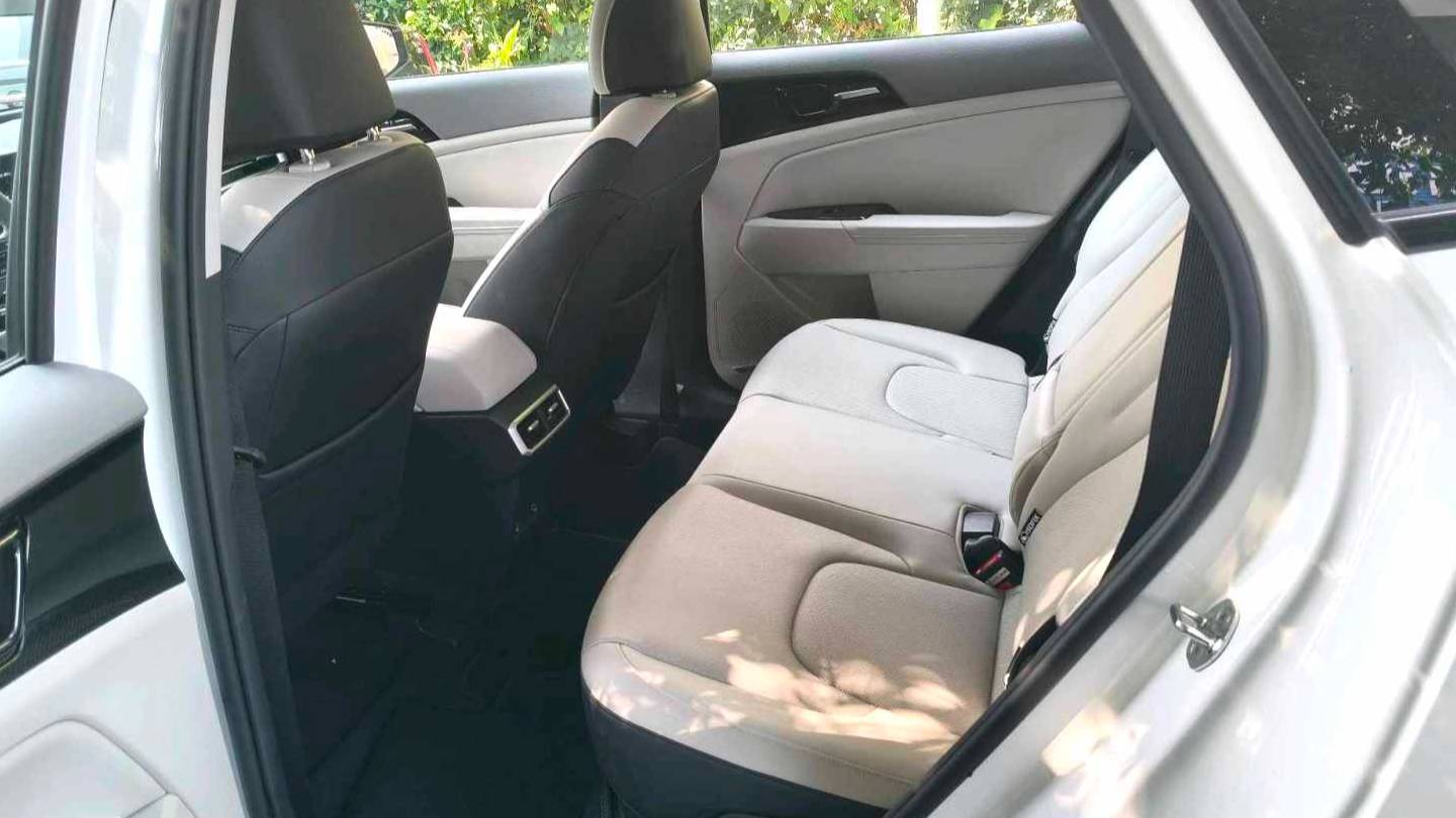 KIA 2025 Sportage 1.5T Two wheel Drive Premium Smart Edition