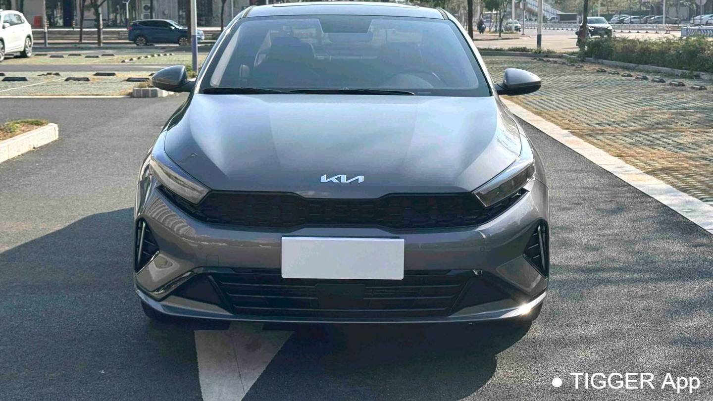 KIA 2024 K3 1.5L CVT Comfort Premium Edition