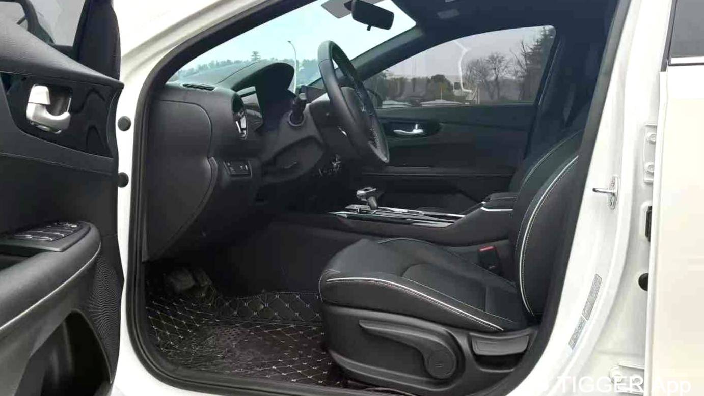 KIA 2023 K3 1.5L CVT Luxury Edition