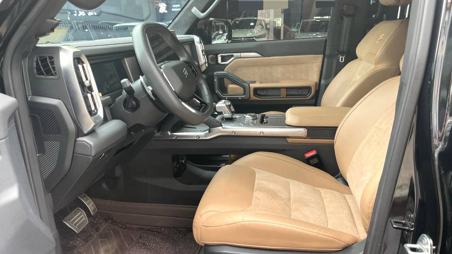 JETOUR 2023 Traveler 2.0T four-wheel drive Crossover PRO+