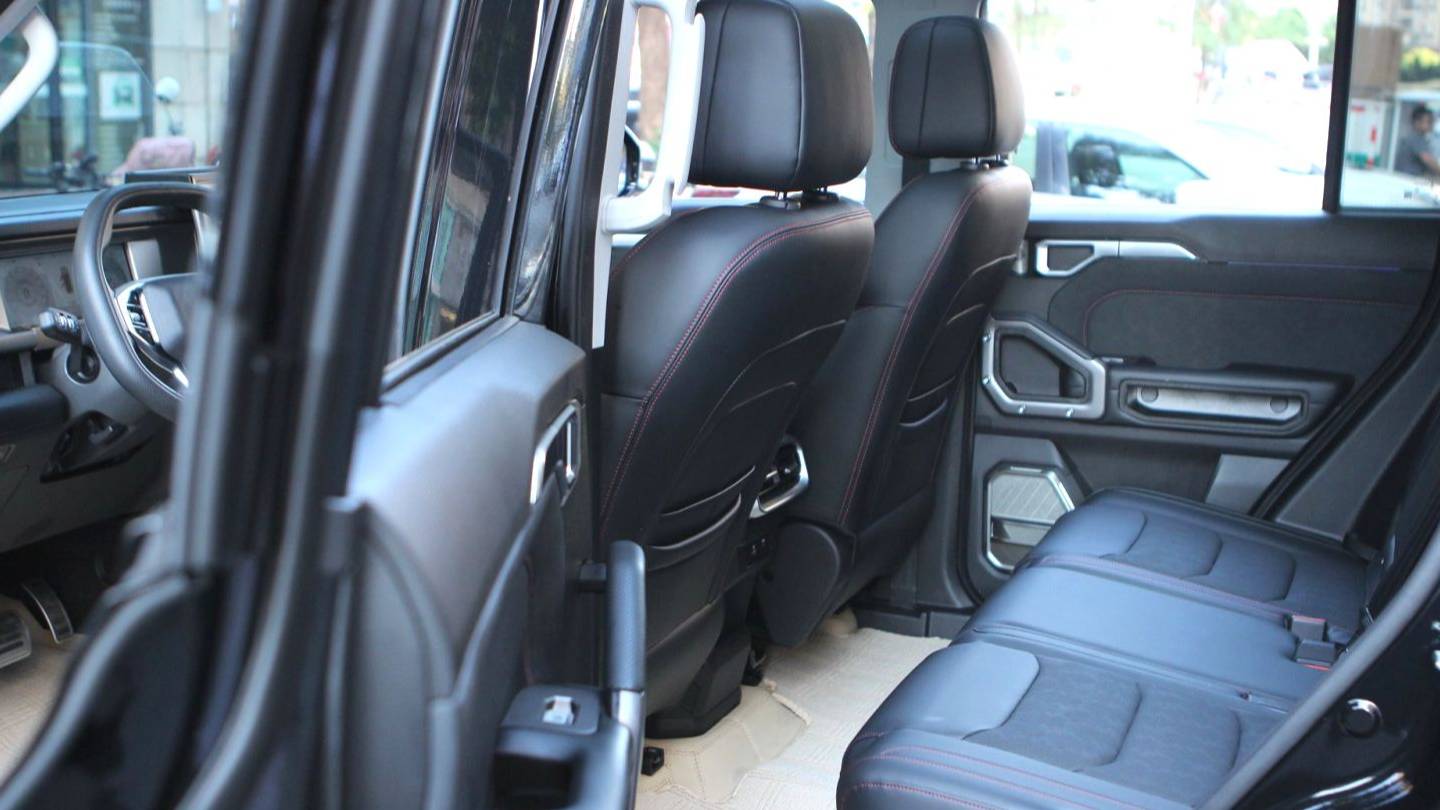 JETOUR 2025 Traveler 2.0TD XWD Automatic Conquest Extended Edition 7-seater