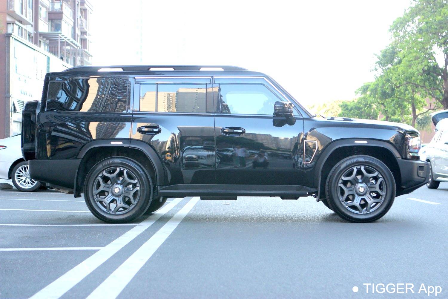 JETOUR 2025 Traveler 2.0TD XWD Automatic Conquest Extended Edition 7-seater