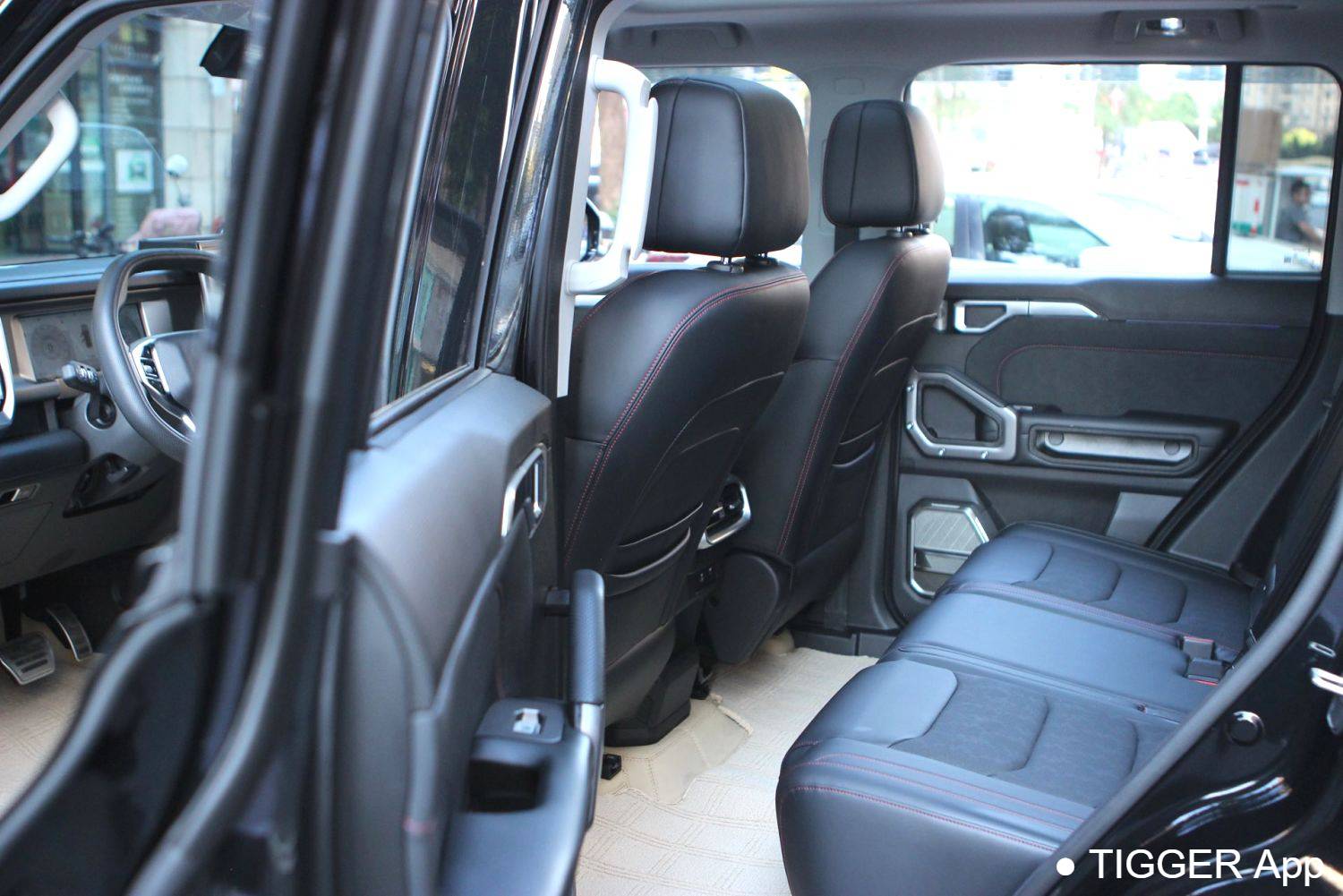 JETOUR 2025 Traveler 2.0TD XWD Automatic Conquest Extended Edition 7-seater