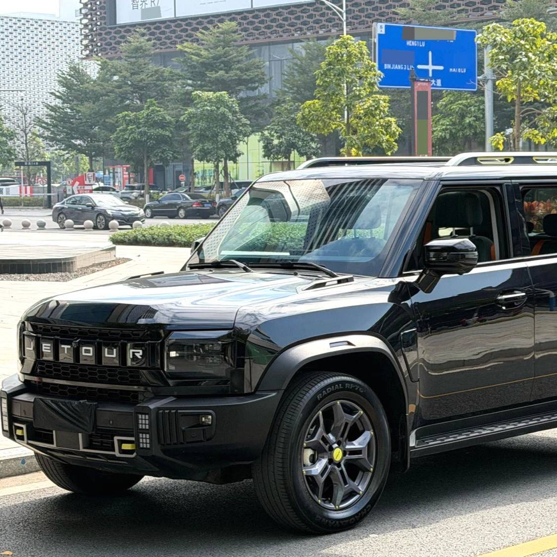 JETOUR 2023 Traveler 2.0T four-wheel drive Crossover PRO سيارة مستعملة