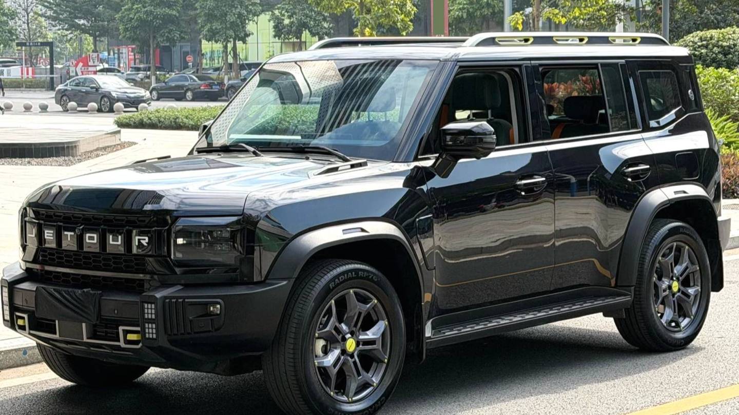 JETOUR 2023 Traveler 2.0T four-wheel drive Crossover PRO