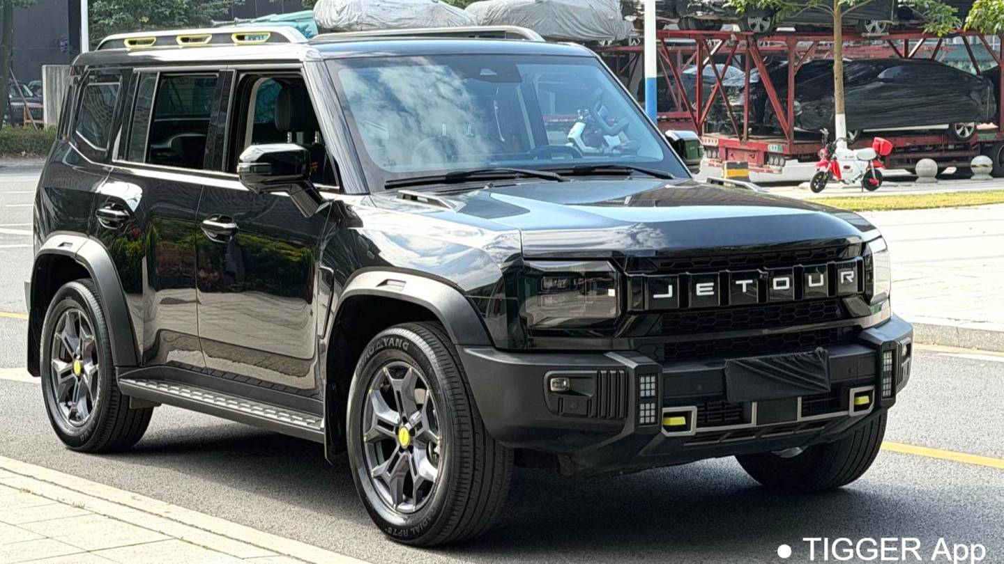 JETOUR 2023 Traveler 2.0T four-wheel drive Crossover PRO