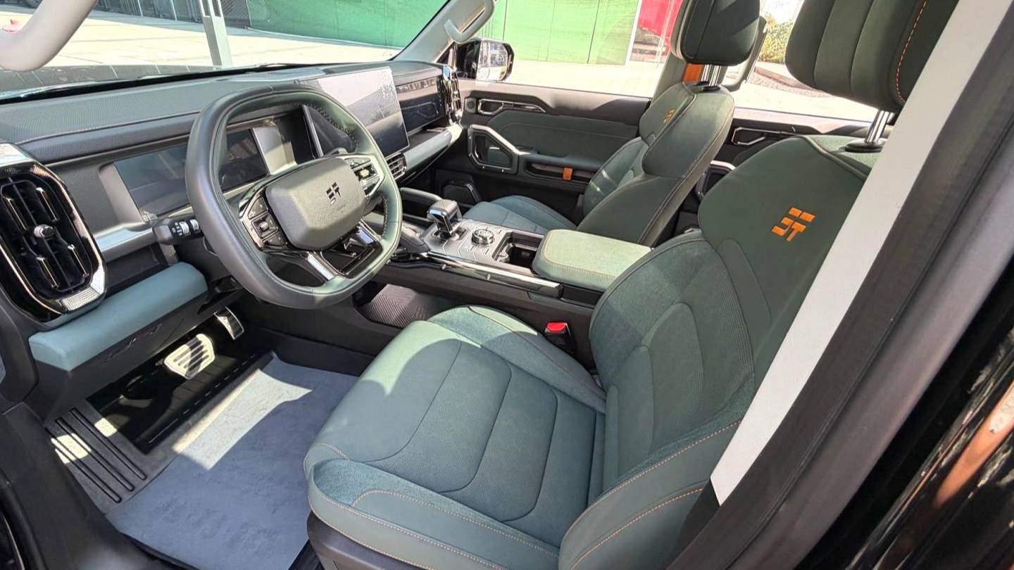 JETOUR 2023 Traveler 2.0T four-wheel drive Crossover PRO