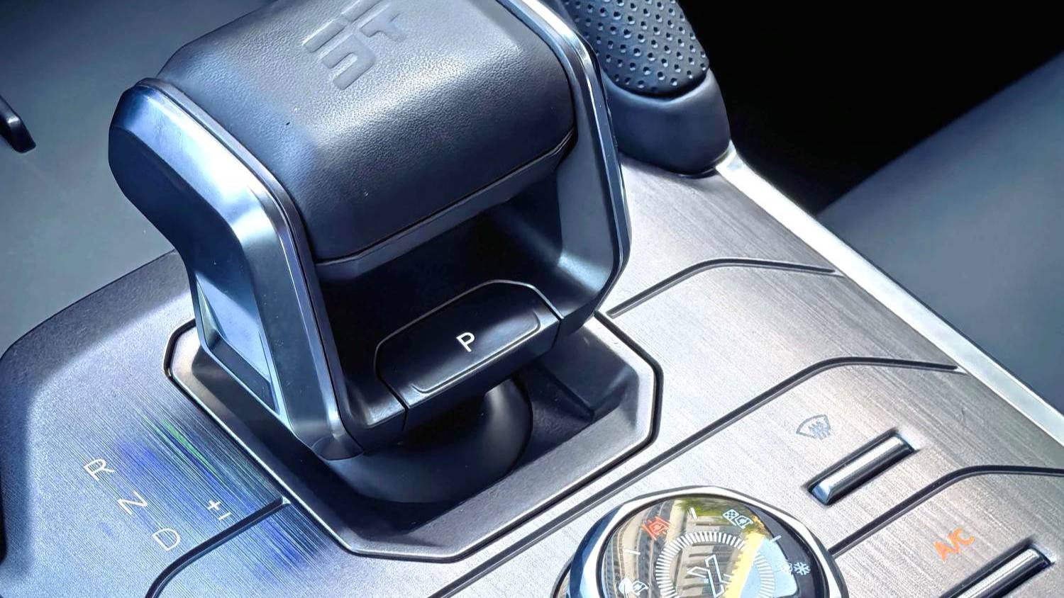 JETOUR 2024 Traveler 2.0T four-wheel drive Yueye PRO