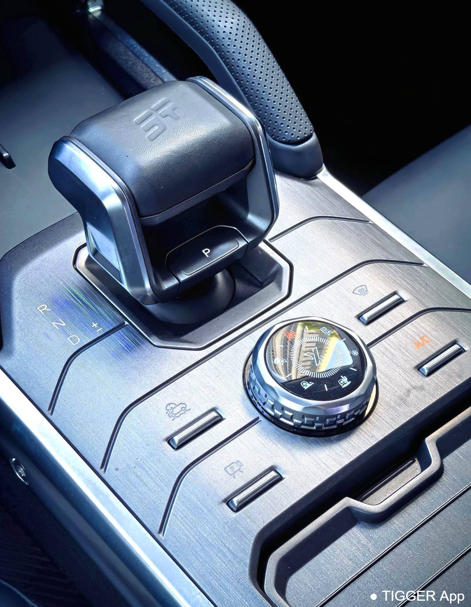 JETOUR 2024 Traveler 2.0T four-wheel drive Yueye PRO