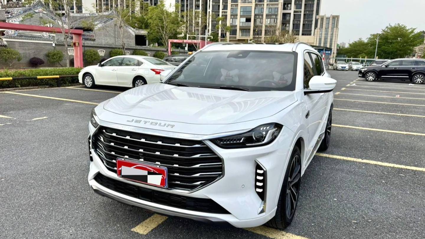 JETOUR 2021 X70 PLUS 1.6T DCT ground PRO 7 seats