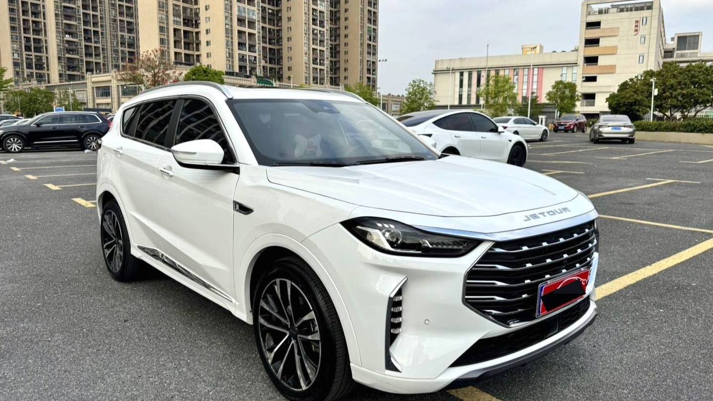 JETOUR 2021 X70 PLUS 1.6T DCT ground PRO 7 seats