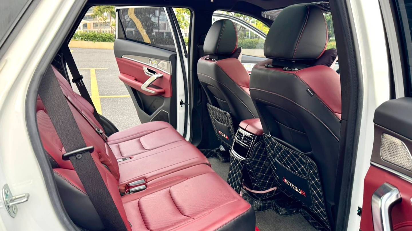 JETOUR 2021 X70 PLUS 1.6T DCT ground PRO 7 seats