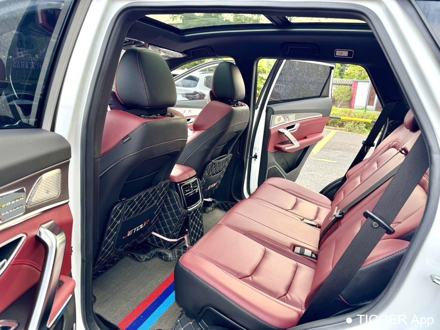 JETOUR 2021 X70 PLUS 1.6T DCT ground PRO 7 seats