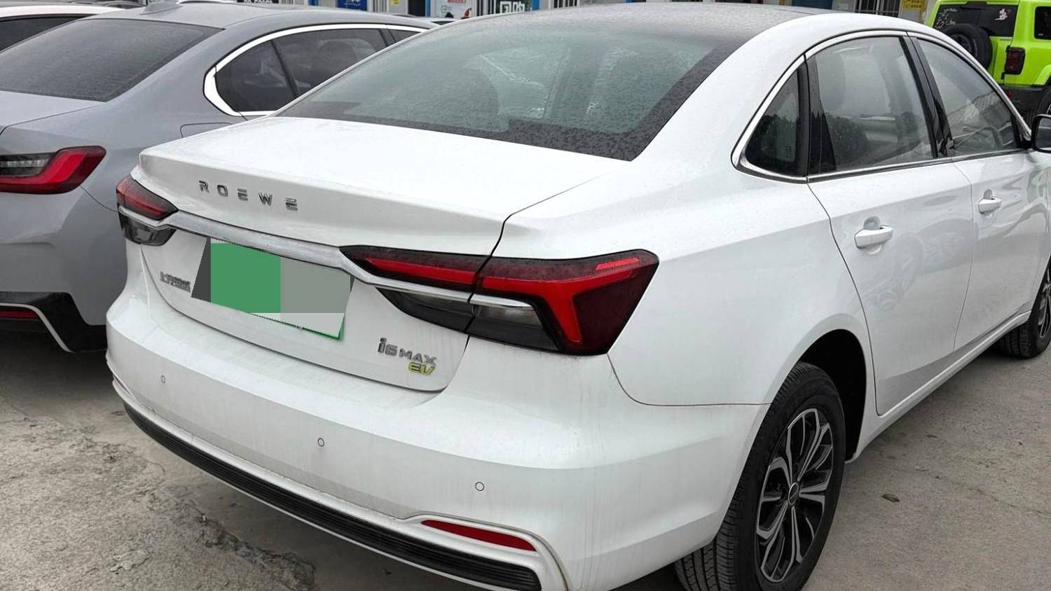 ROEWE 2022 i6 MAX  EV 500 Skyroof Special Edition