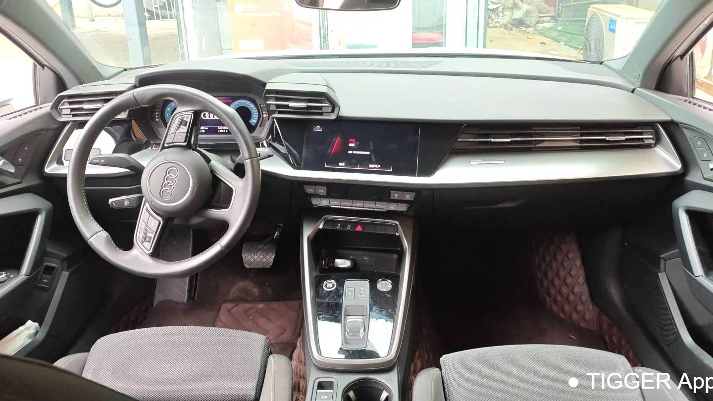 Audi 2021 A3 Sportback 35 TFSI Enterprising Elegant Type