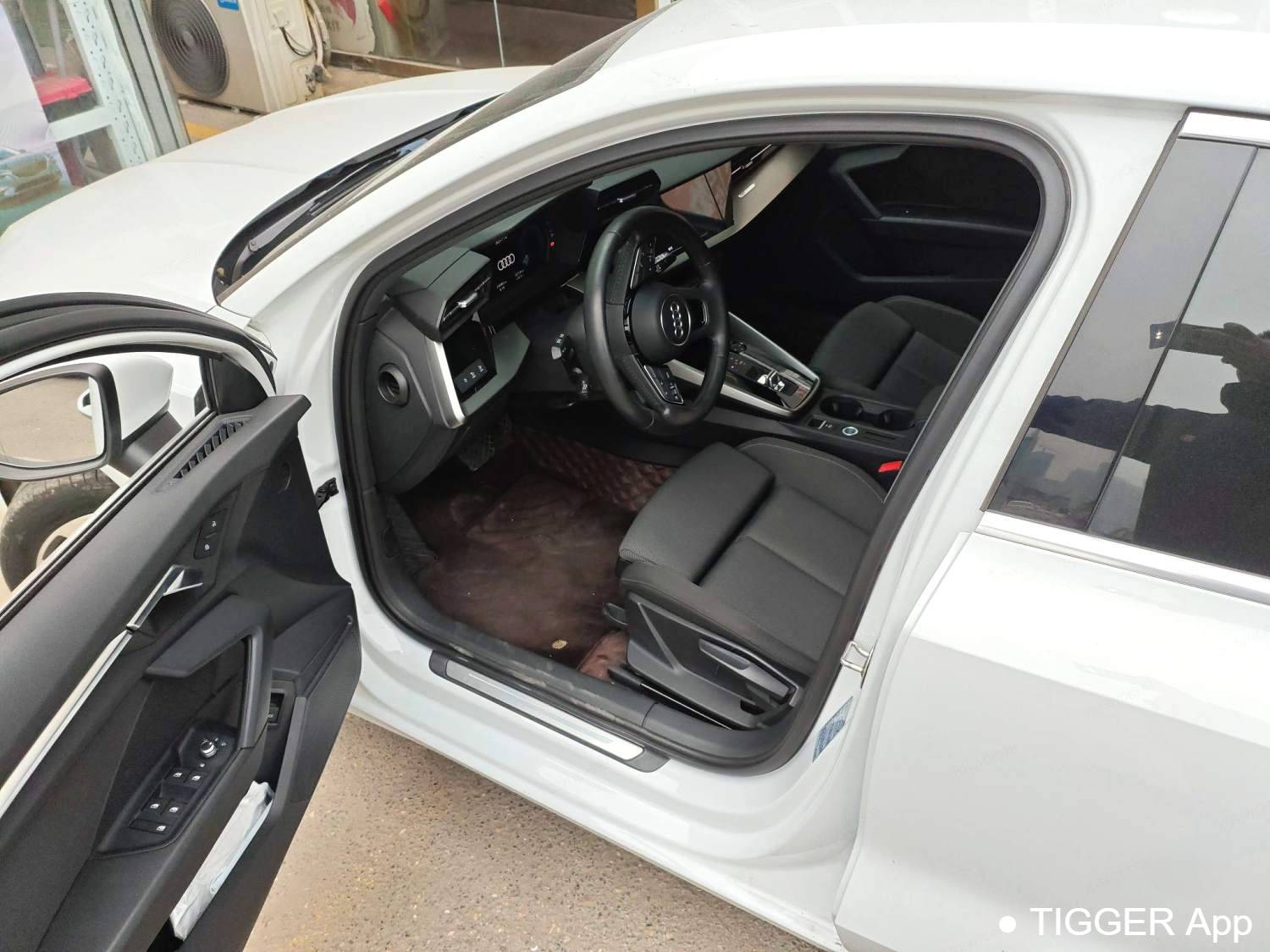 Audi 2021 A3 Sportback 35 TFSI Enterprising Elegant Type