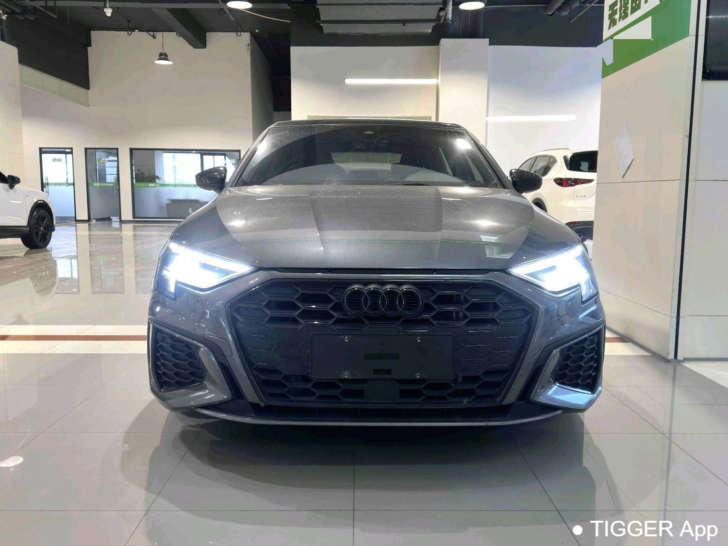 Audi 2022 A3 Sportback 35 TFSI Luxury Sport