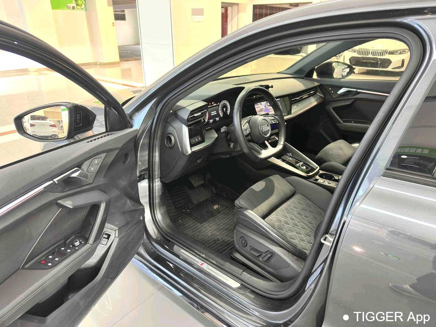 Audi 2022 A3 Sportback 35 TFSI Luxury Sport