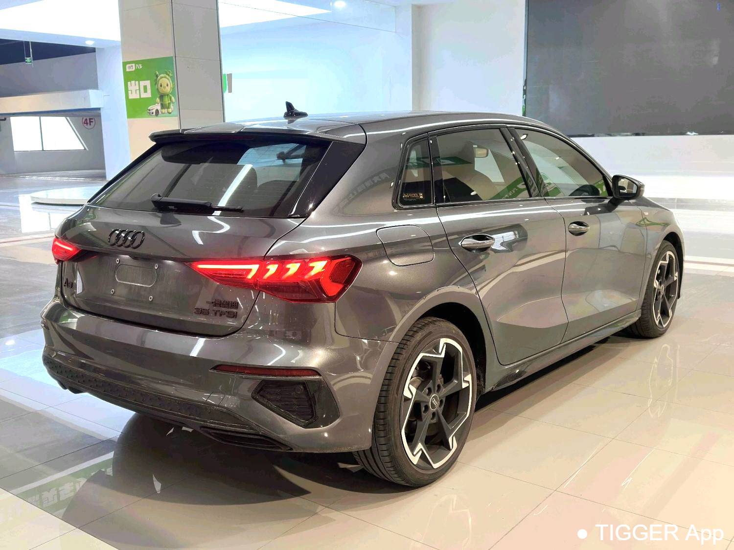 Audi 2022 A3 Sportback 35 TFSI Luxury Sport