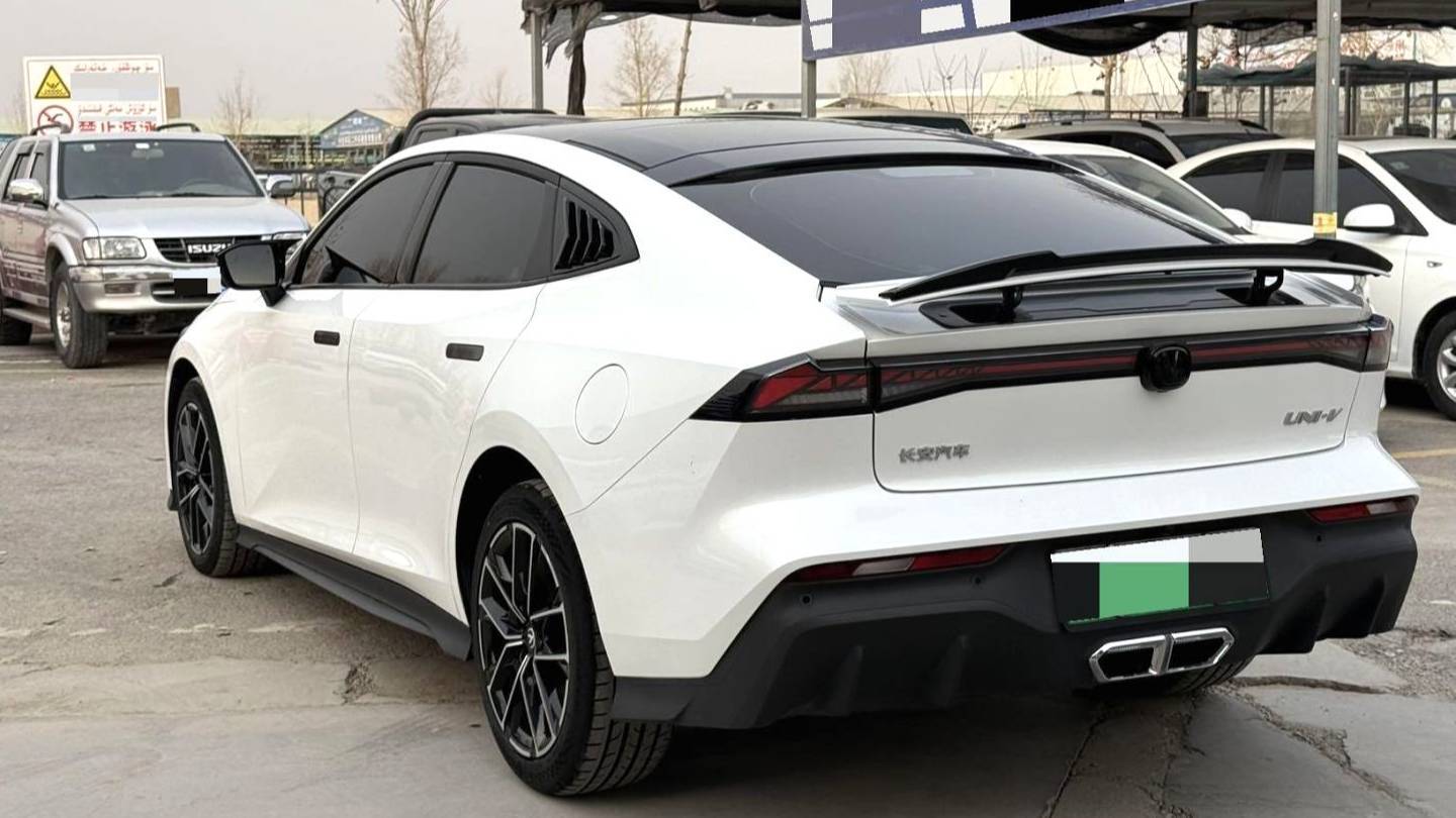 Changan 2024 UNI-V iDD‌ Blue Whale Intelligent Electric iDD 136km Smart Prestige Type