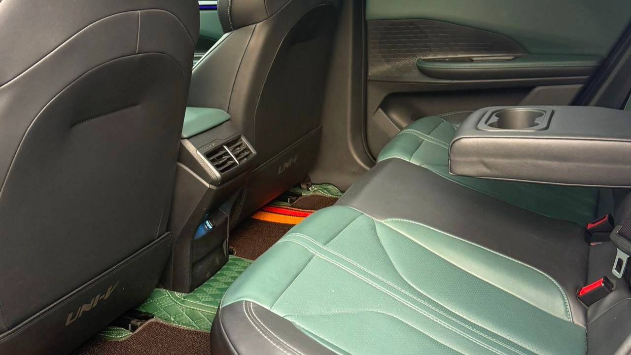 Changan 2024 UNI-V iDD‌ Blue Whale Intelligent Electric iDD 136km Smart Prestige Type