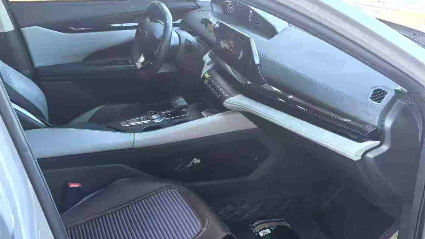 Changan 2023 UNI-V iDD‌ Smart iDD 1.5T 113km Smart Cool Model