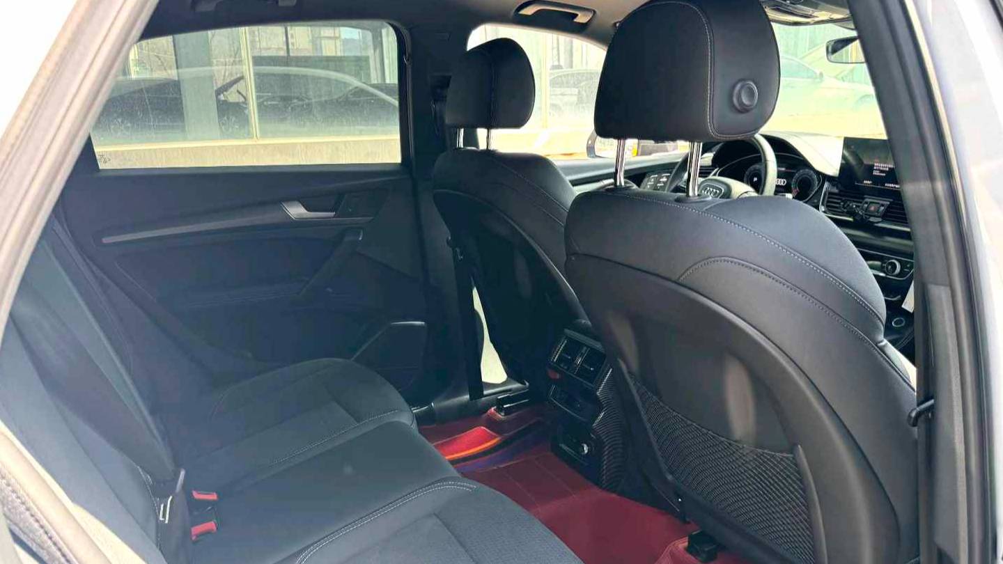 Audi 2022 Q5L Sportback Upgraded 40 TFSI Luxury Edition