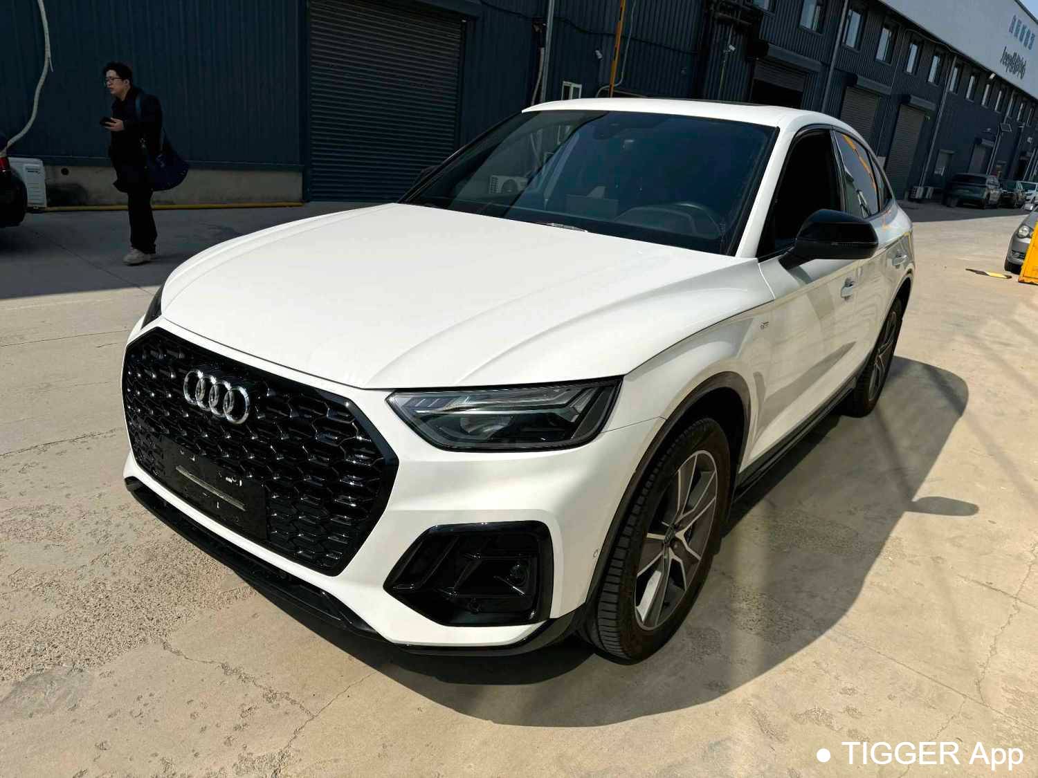 Audi 2022 Q5L Sportback Upgraded 40 TFSI Luxury Edition