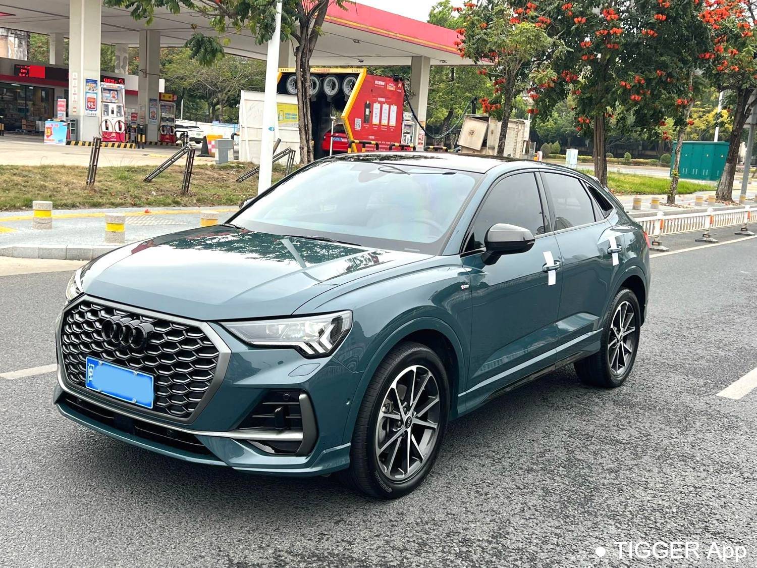 Audi 2023 Q3 Sportback Upgraded 45 TFSI quattro Fashion Style