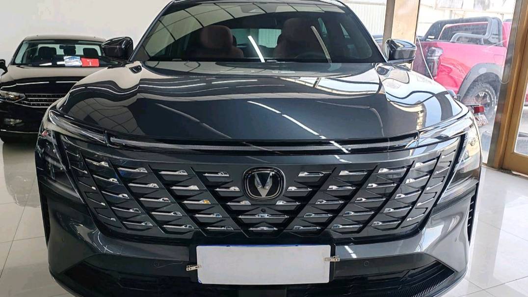 Changan 2025 CS75PLUS The fourth generation 1.5T new Blue Whale intelligent flagship