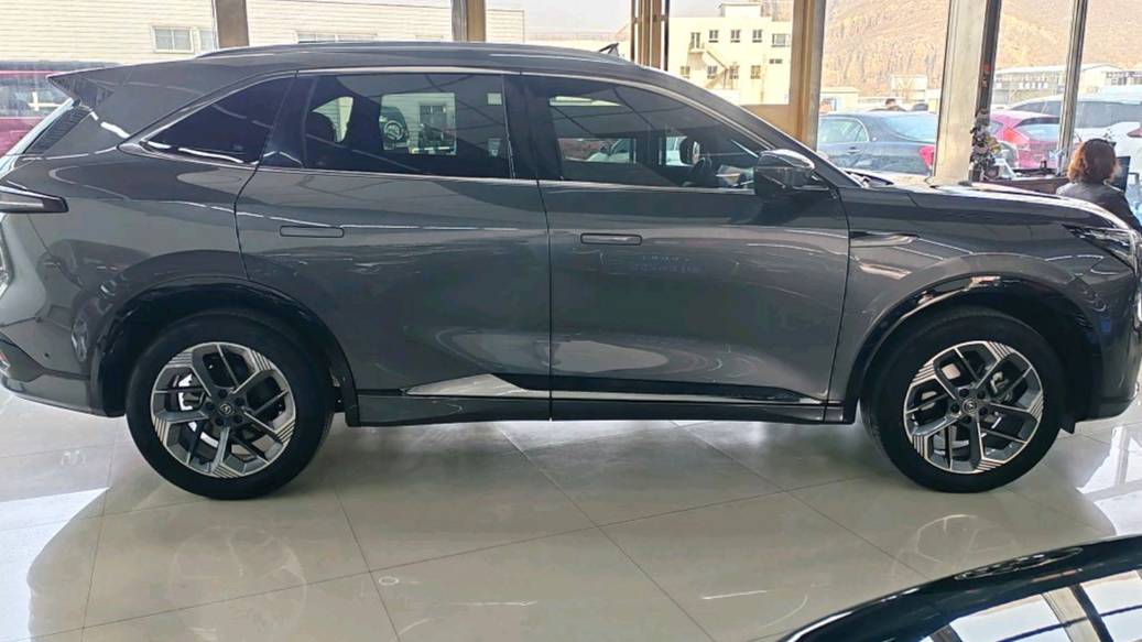 Changan 2025 CS75PLUS The fourth generation 1.5T new Blue Whale intelligent flagship