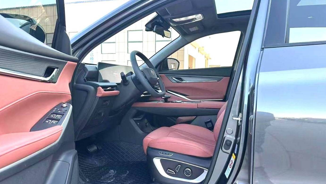 Changan 2025 CS75PLUS 3rd Champion version 1.5T intelligent driving power collar