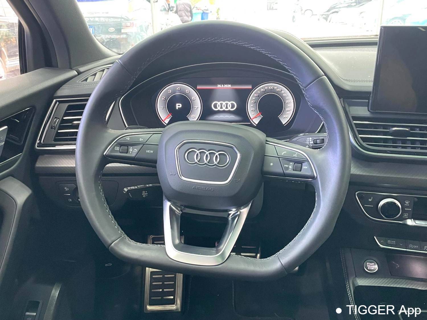 Audi 2024 Q5L 40 TFSI Luxury Dynamic Model