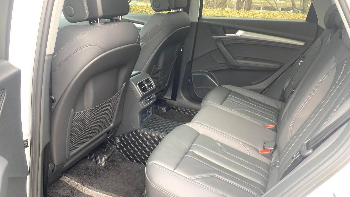 Audi 2022 Q5L 45 TFSI Luxury Dynamic Model