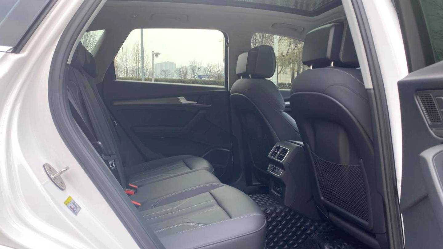 Audi 2022 Q5L 45 TFSI Luxury Dynamic Model